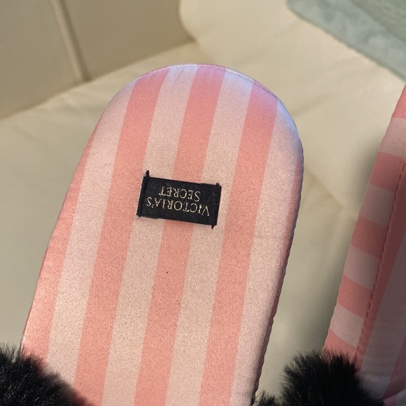 Victoria's Secret Pink Striped Slippers with Black Fur - Picture 3 of 6